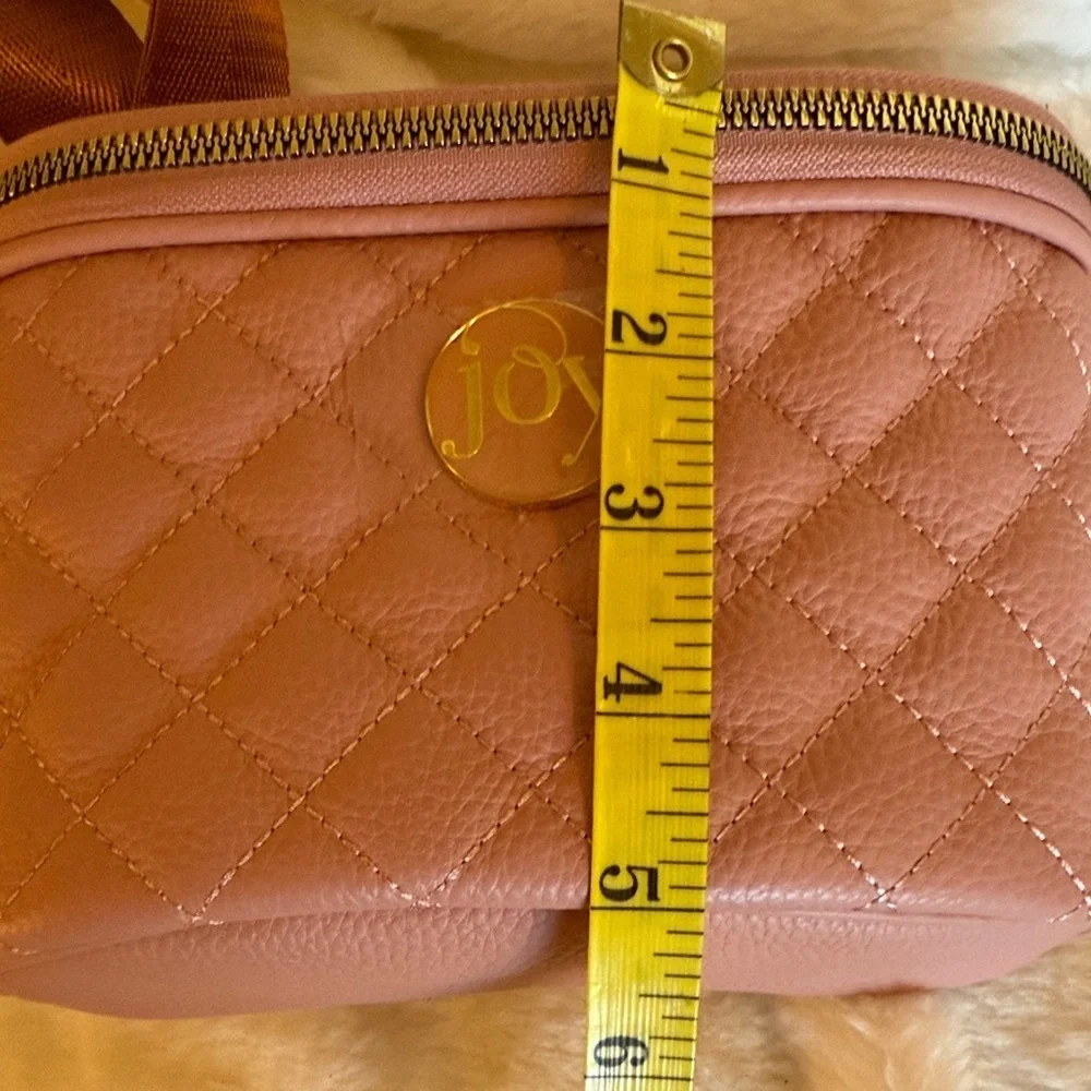 NWT Joy + CleanBoss Quilted Cosmetic / Travel Case - RFID, Antimicrobial - Pink